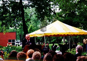 Image description is not available for 2000.049